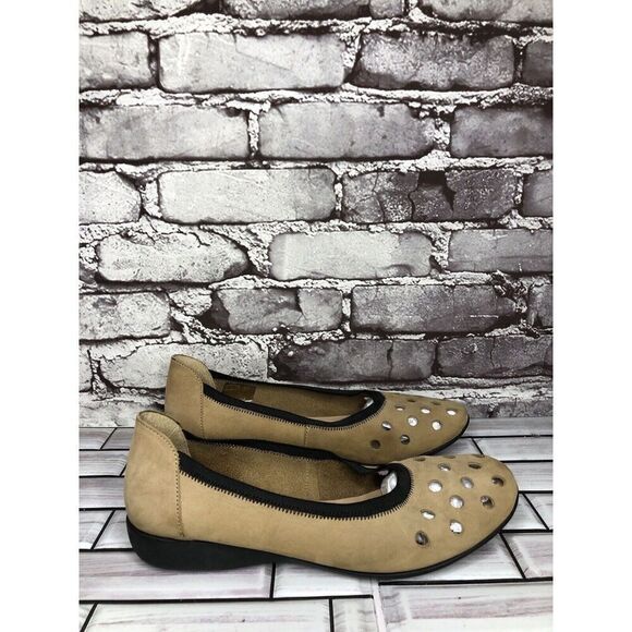 Aquitaine Brown Leather Perforated Ballet Flats Round Toe Shoes Women Sz 40EU/9M - Picture 3 of 16